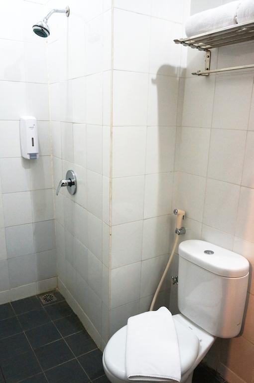 Quin Centro Hotel Palembang Habitación foto
