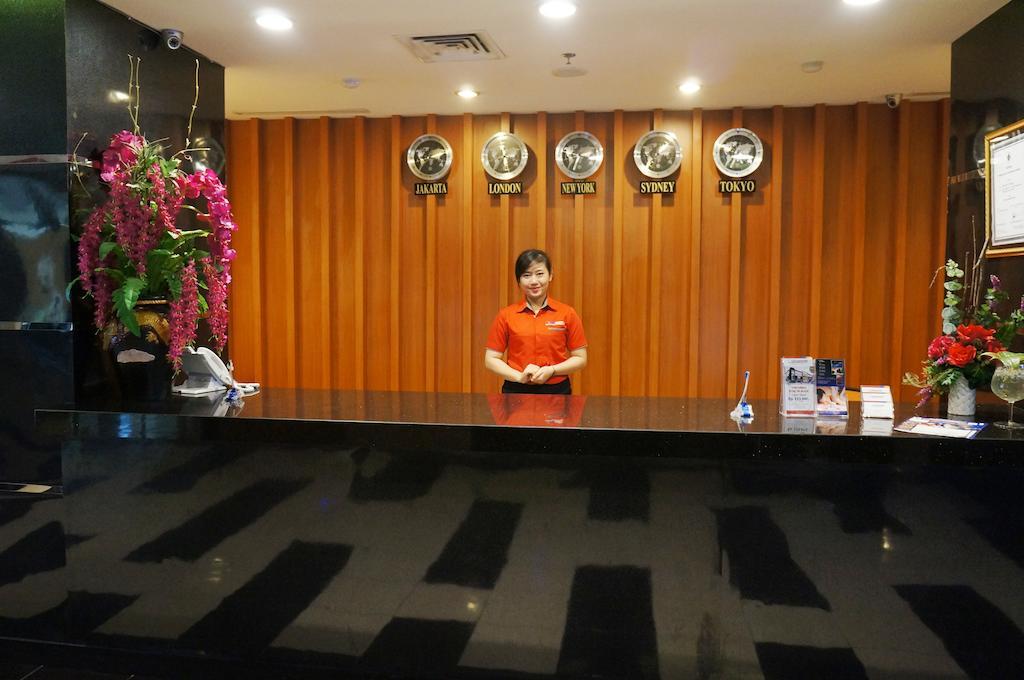 Quin Centro Hotel Palembang Exterior foto